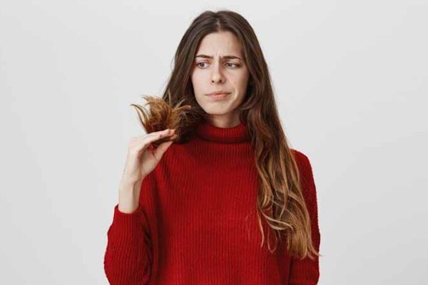 10 Kebiasaan Buruk yang Membuat Rambut Cepat Rusak