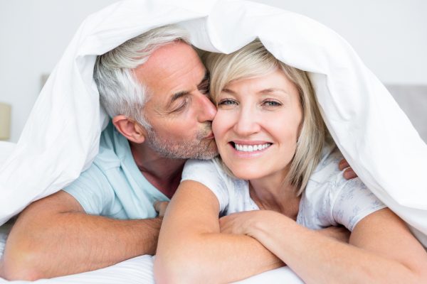 10 Strategi Menghadapi Tantangan Seksual di Masa Menopause 10 Strategi Menghadapi Tantangan Seksual di Masa Menopause