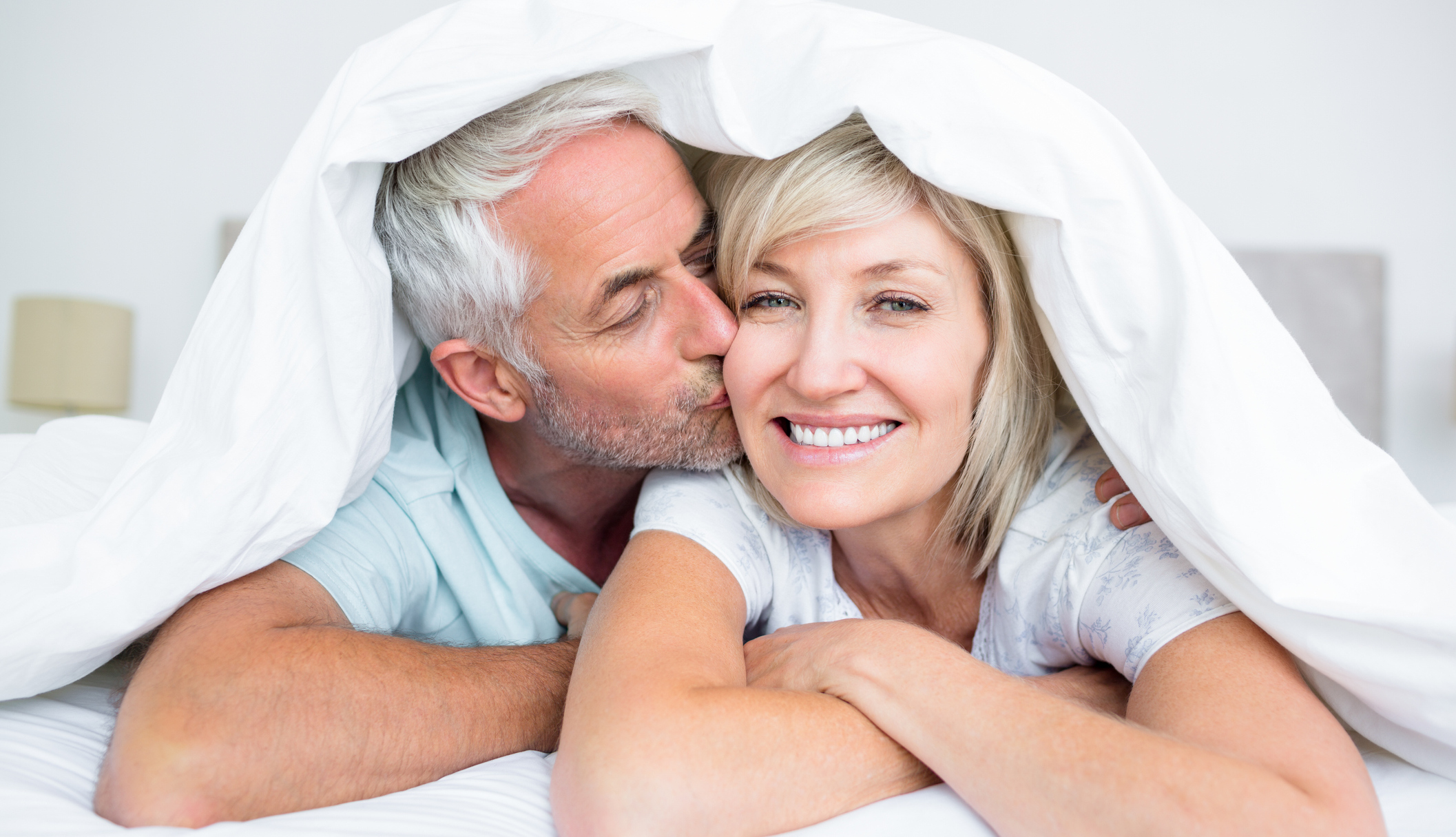 10 Strategi Menghadapi Tantangan Seksual di Masa Menopause