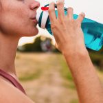 5 Tips Mengatur Asupan Air untuk Kulit Sehat