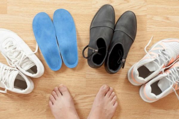 5 Cara Memilih Sepatu yang Tidak Merusak Kesehatan Kaki 5 Cara Memilih Sepatu yang Tidak Merusak Kesehatan Kaki