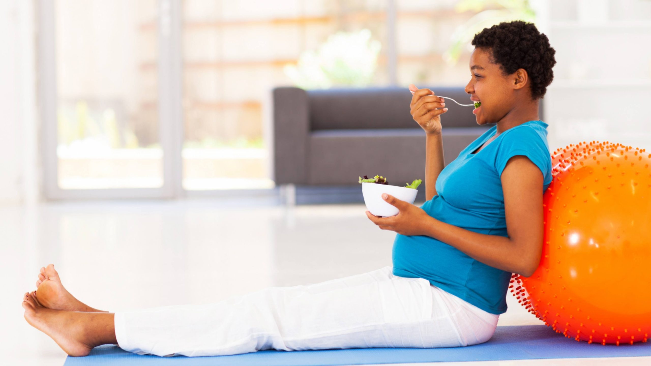 7 Tips Merawat Punggung untuk Ibu Hamil