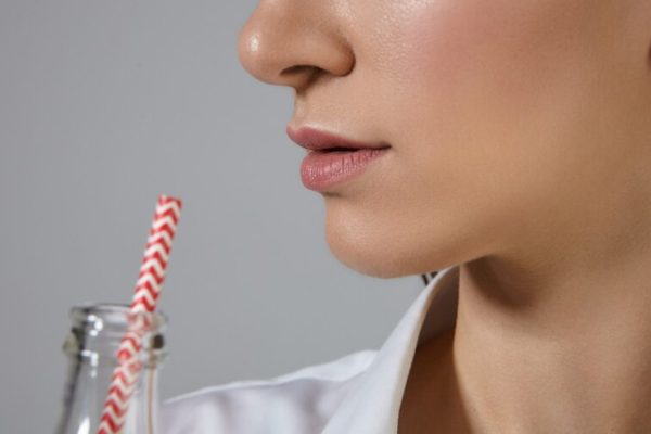 10 Tips Perawatan Bibir Buat Kamu yang Sering Beraktivitas di Luar Ruangan